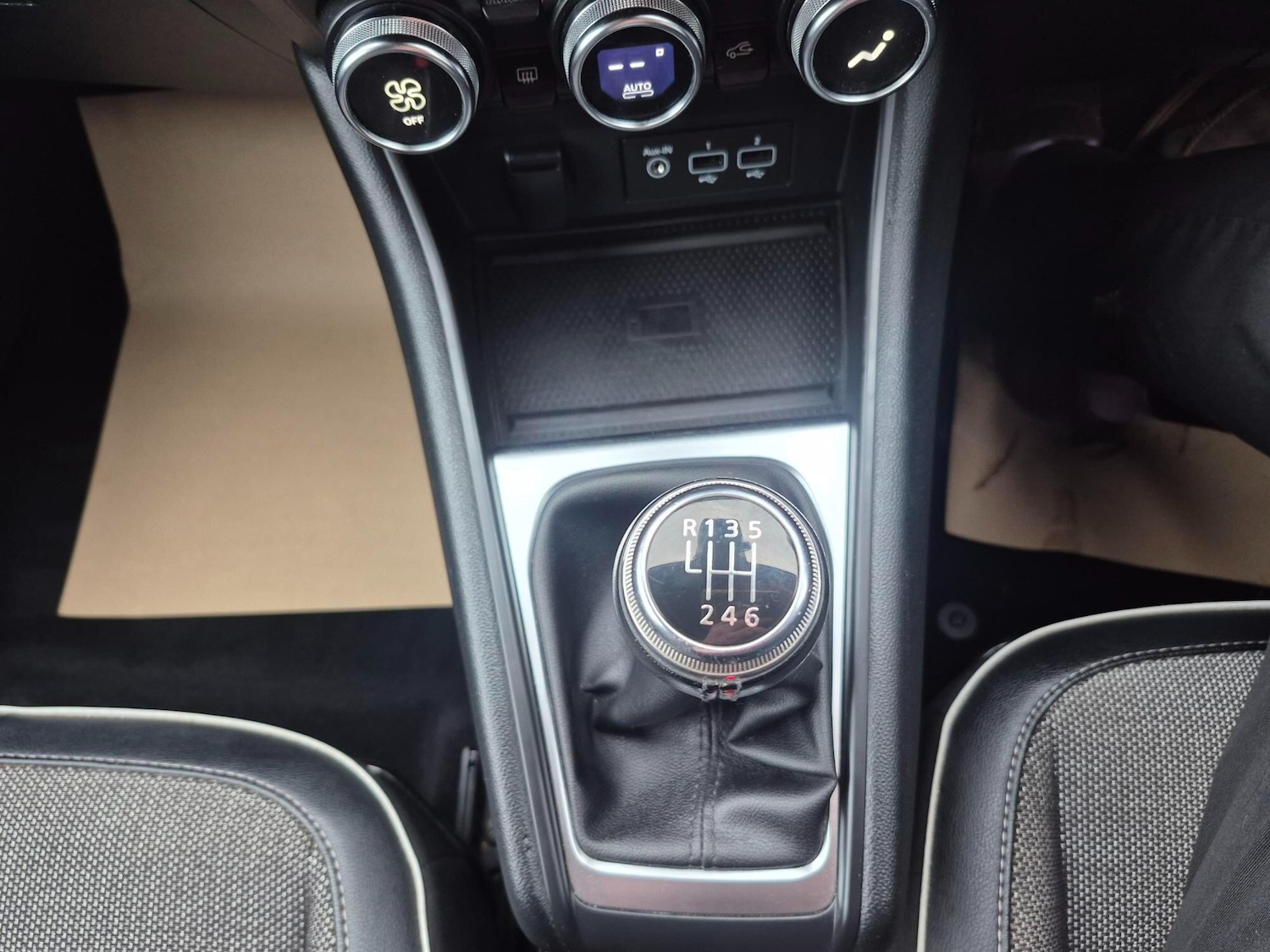 Used Renault Captur 2020 for sale - 77413239: Photo 39