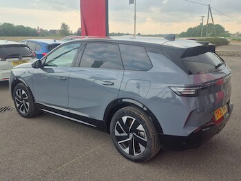 Used Vauxhall Grandland 2025 for sale - 78404109: Photo