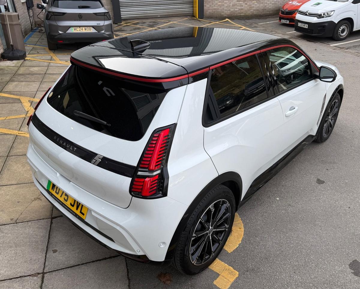 Used Renault 5 2026 for sale - 77649661: Photo 2