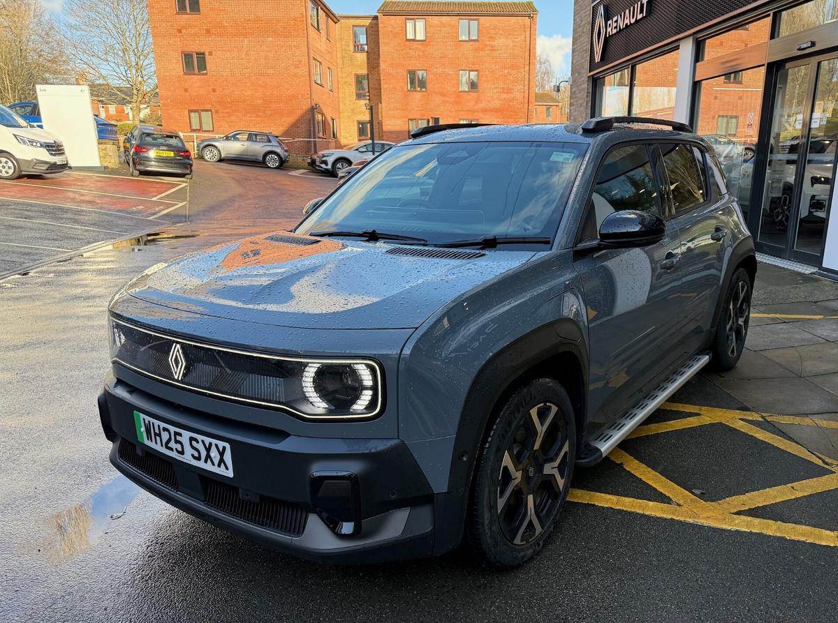 Used Renault 4 2025 for sale - 77542040: Photo 2