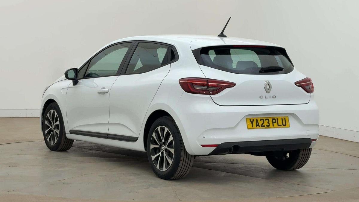 Used Renault Clio 2023 for sale - 77542090: Photo 2