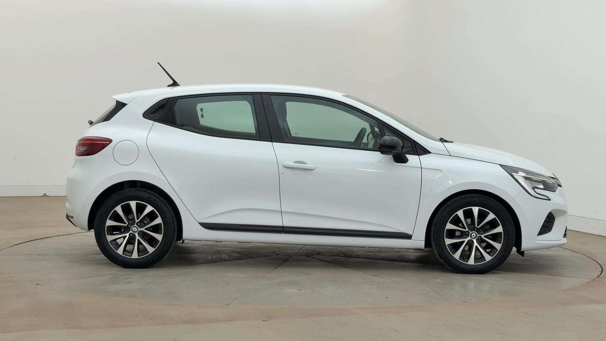 Used Renault Clio 2023 for sale - 76675443: Photo 9