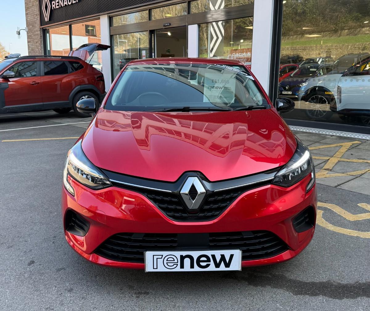 Used Renault Clio 2023 for sale - 77977239: Photo 2