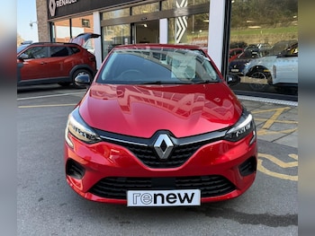 Used Renault Clio 2023 for sale - 77977239: Photo