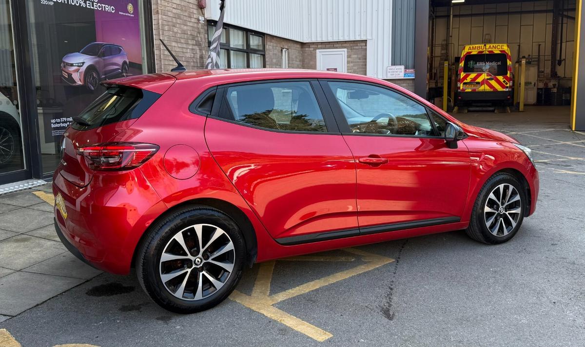 Used Renault Clio 2023 for sale - 77977239: Photo 3