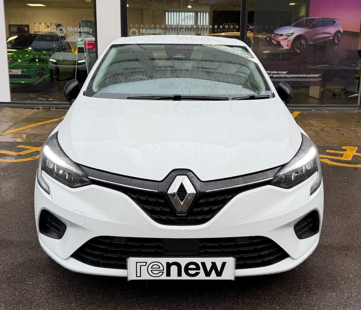 Used Renault Clio 2022 for sale - 77542074: Photo 2