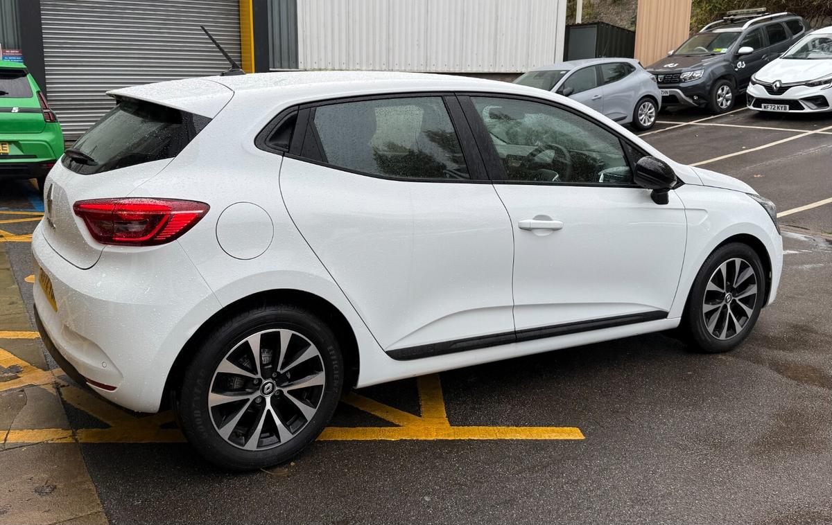 Used Renault Clio 2022 for sale - 77542074: Photo 4