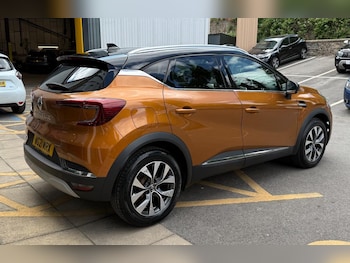 Used Renault Captur 2021 for sale - 76681183: Photo