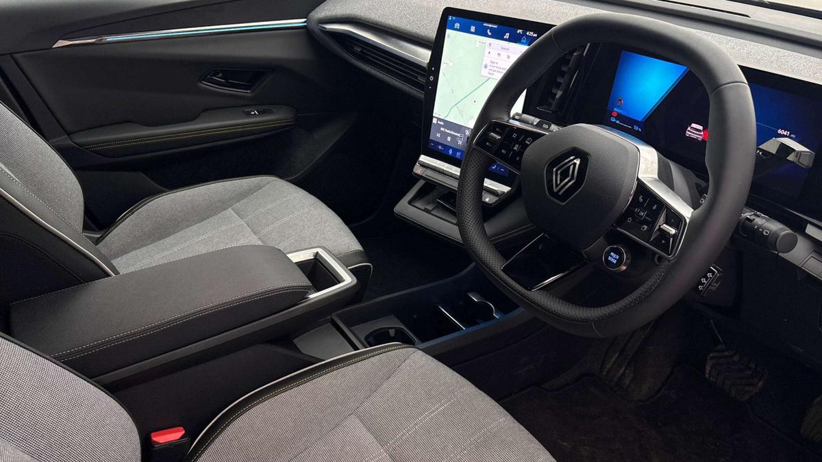 Used Renault Scenic E-Tech 2025 for sale - 78139733: Photo 3