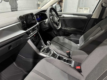 Used Volkswagen T-Roc 2025 for sale - 76678436: Photo