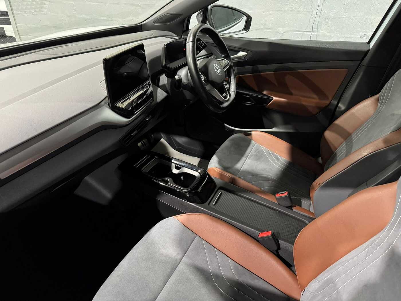 Used Volkswagen ID.4 2021 for sale - 76674055: Photo 2