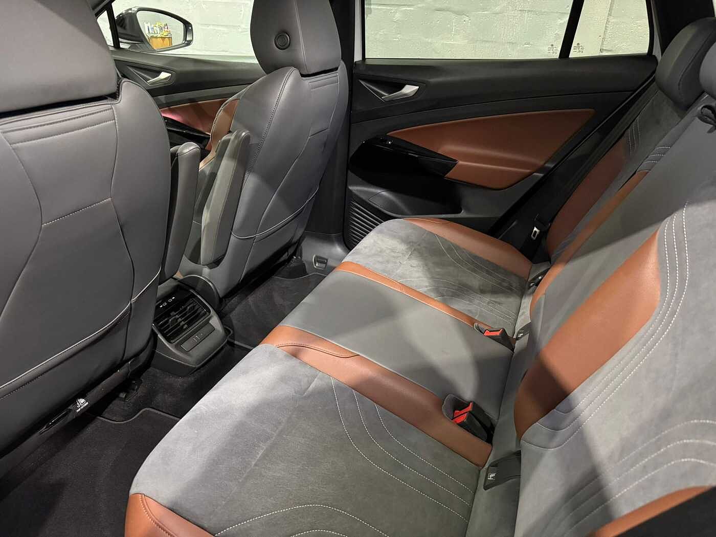 Used Volkswagen ID.4 2021 for sale - 76674055: Photo 8