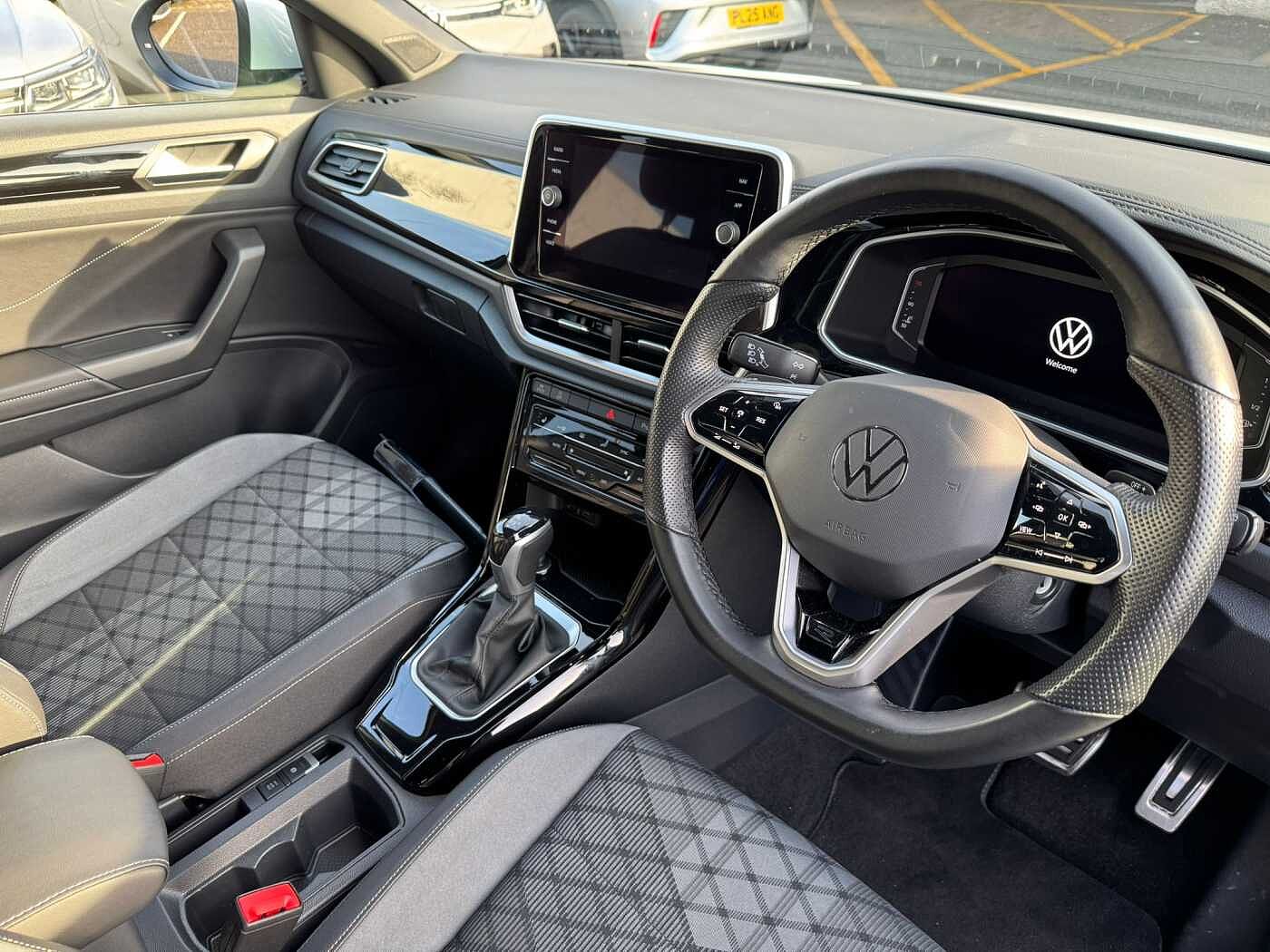 Used Volkswagen T-Roc 2022 for sale - 76675192: Photo 6