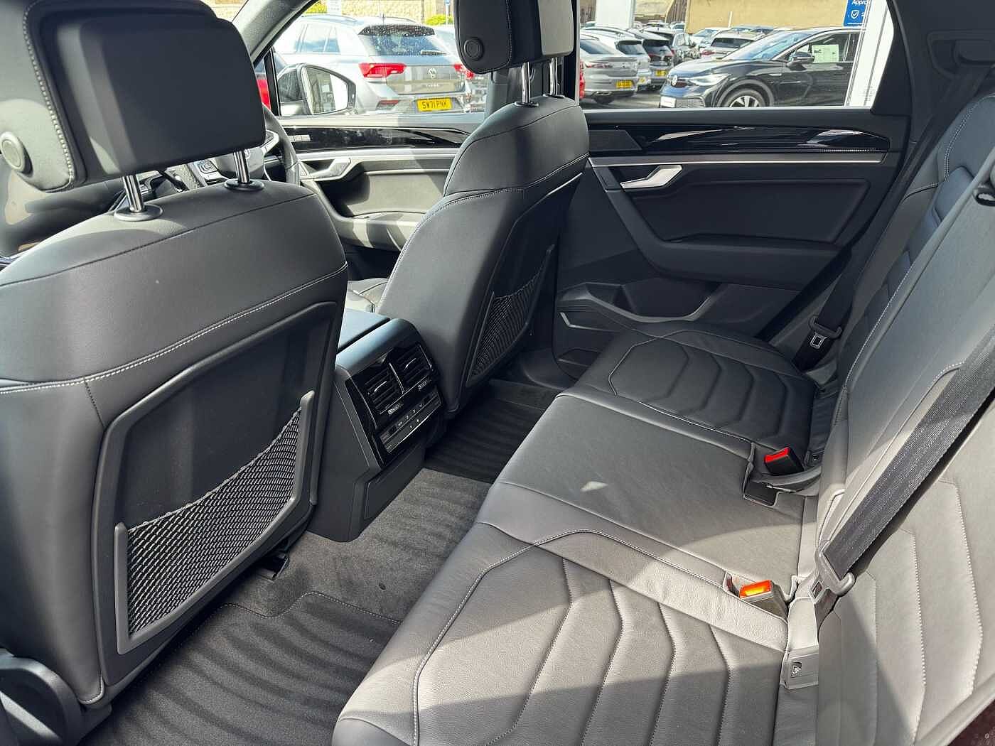 Used Volkswagen Touareg 2025 for sale - 76680205: Photo 8