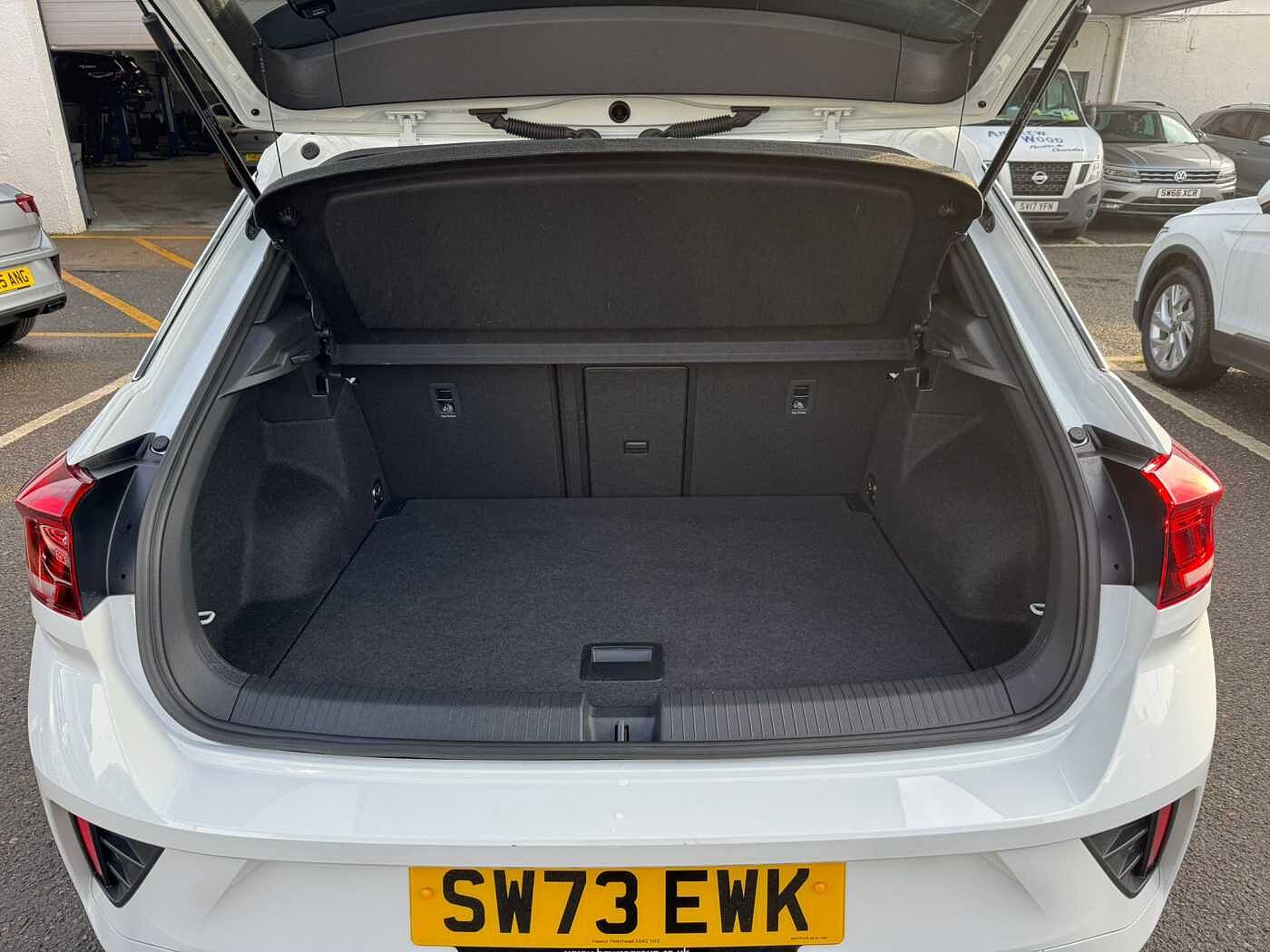 Used Volkswagen T-Roc 2023 for sale - 76675778: Photo 10