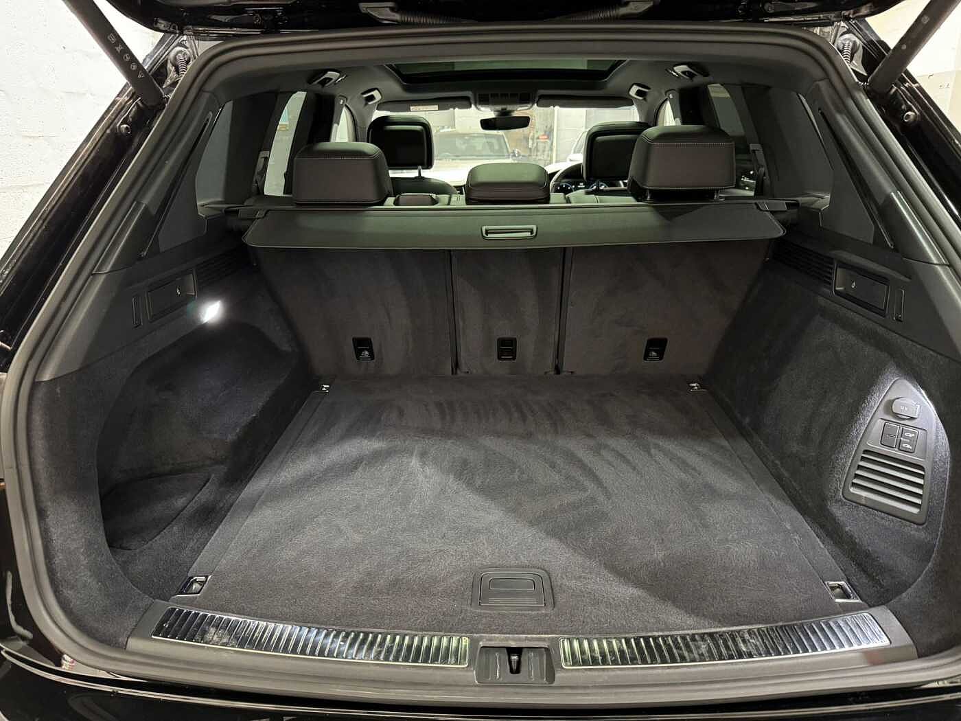 Used Volkswagen Touareg 2025 for sale - 76680260: Photo 10