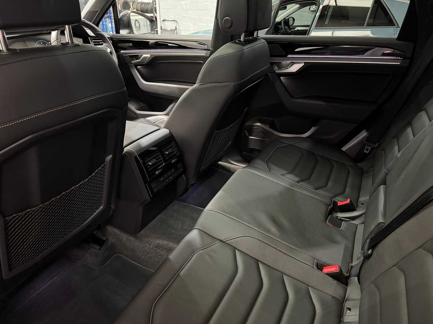 Used Volkswagen Touareg 2025 for sale - 76680260: Photo 8