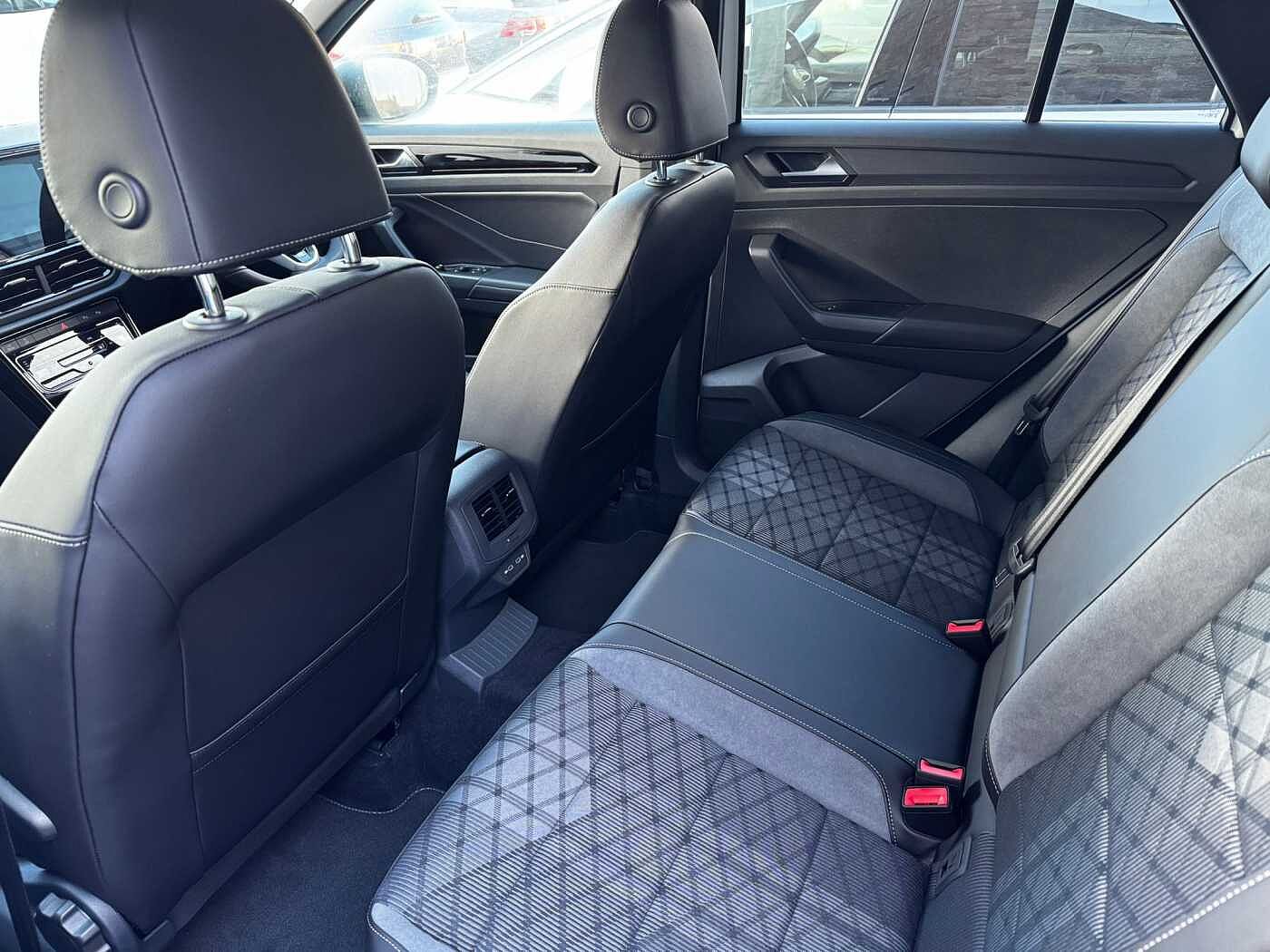 Used Volkswagen T-Roc 2025 for sale - 76680407: Photo 8