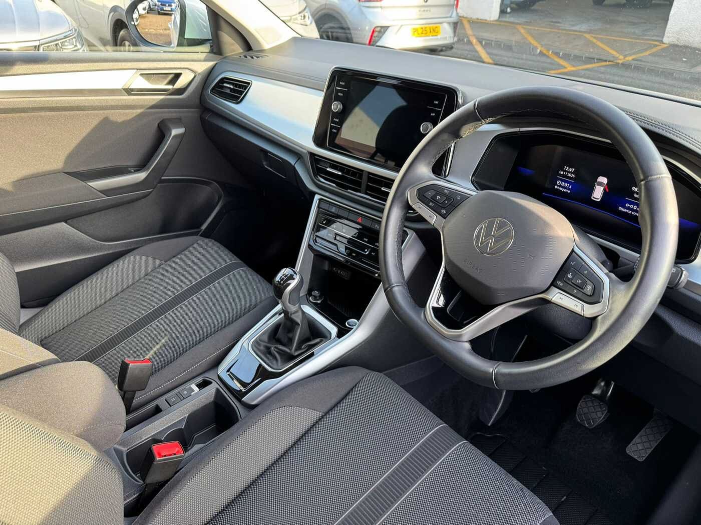 Used Volkswagen T-Roc 2024 for sale - 76677138: Photo 6