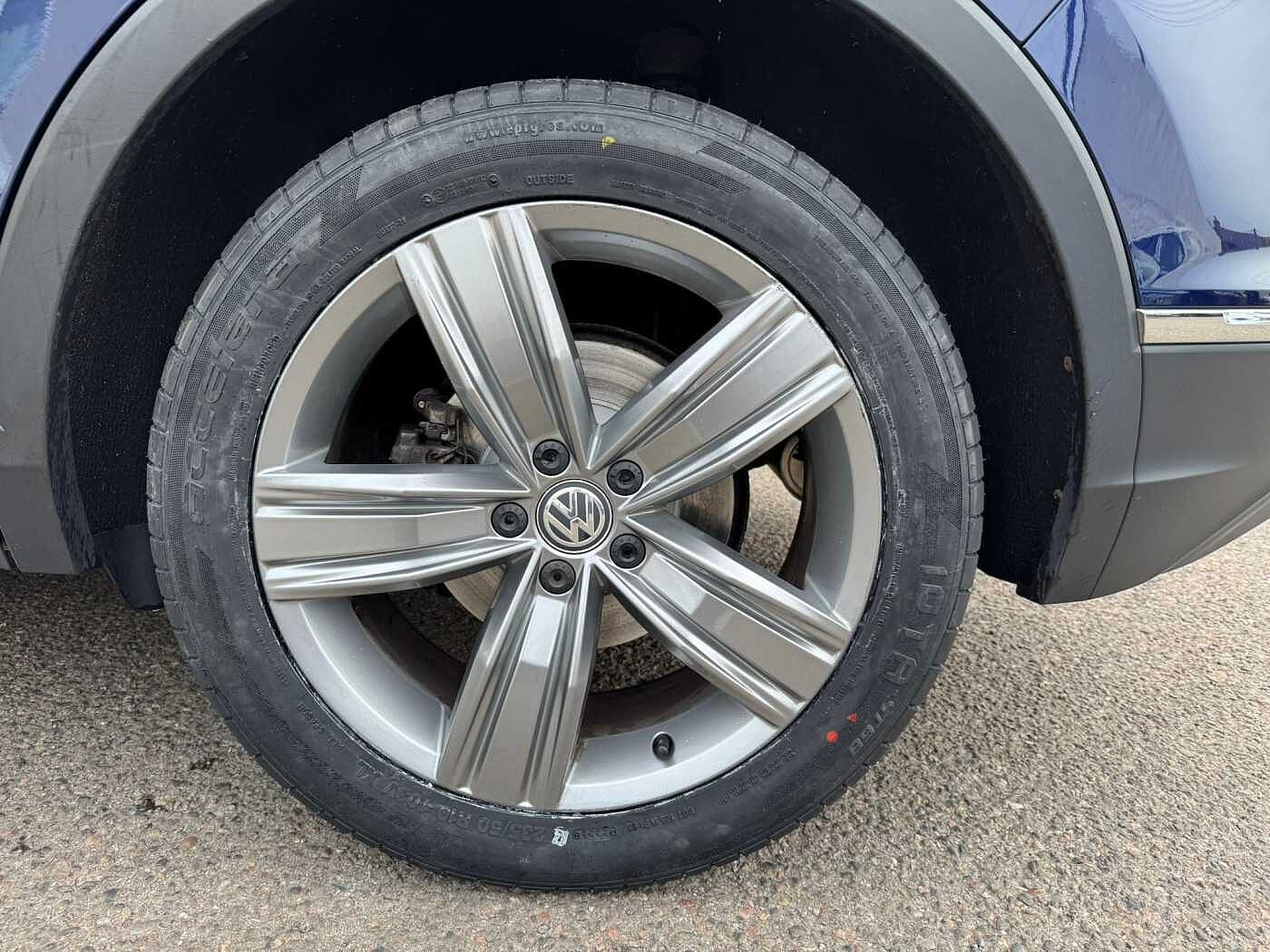 Used Volkswagen Tiguan 2019 for sale - 76673679: Photo 5