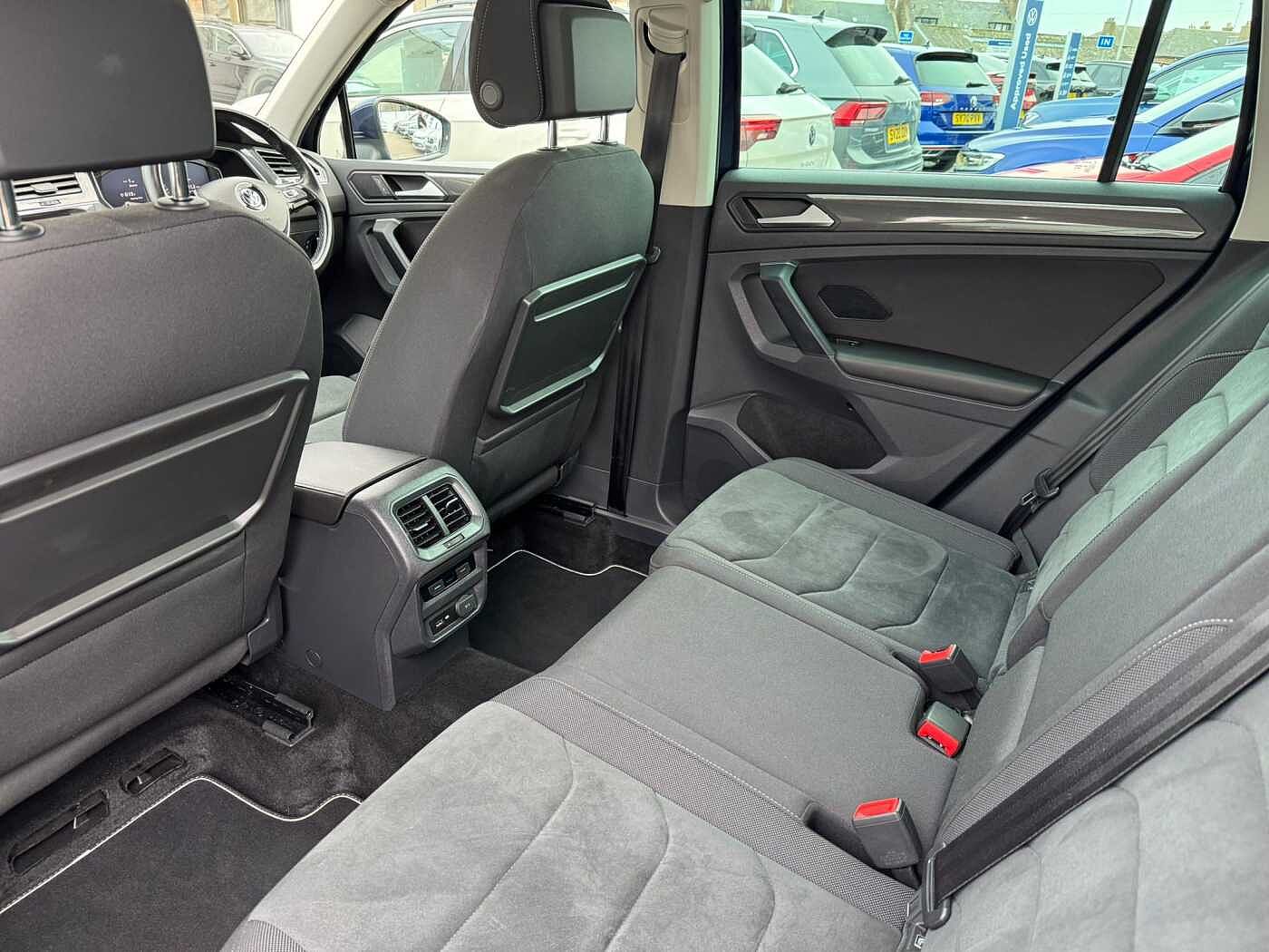 Used Volkswagen Tiguan 2019 for sale - 76673679: Photo 8