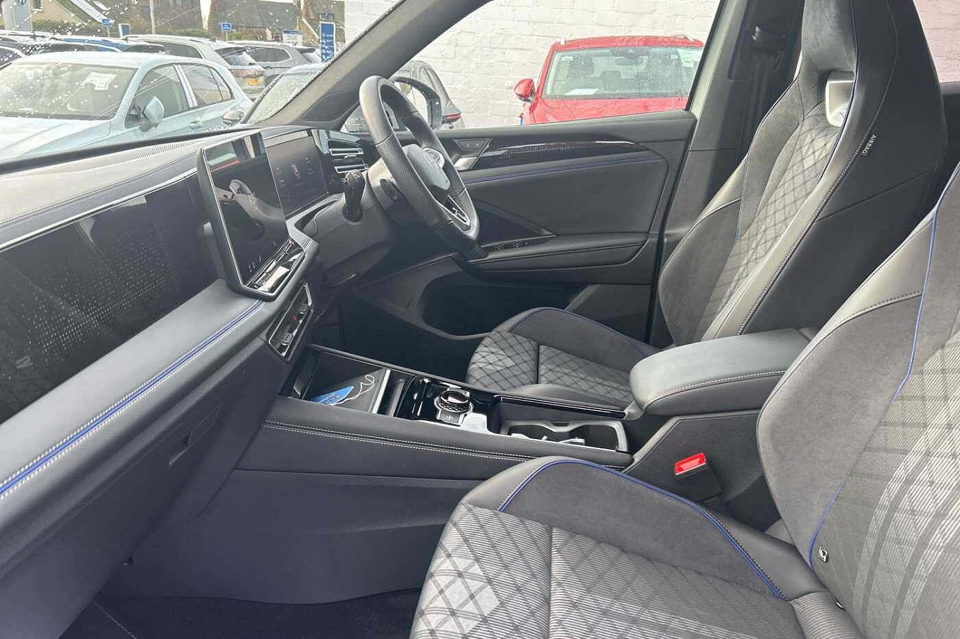 Used Volkswagen Tiguan 2024 for sale - 76677076: Photo 2