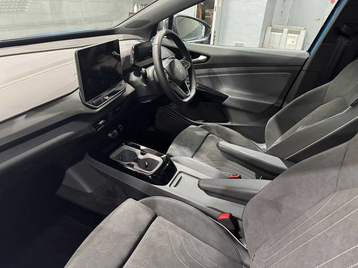 Used Volkswagen ID.4 2025 for sale - 77649655: Photo 2