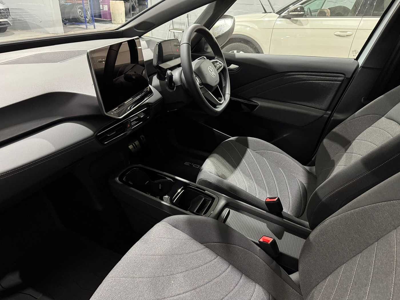 Used Volkswagen ID.3 2025 for sale - 76679823: Photo 2