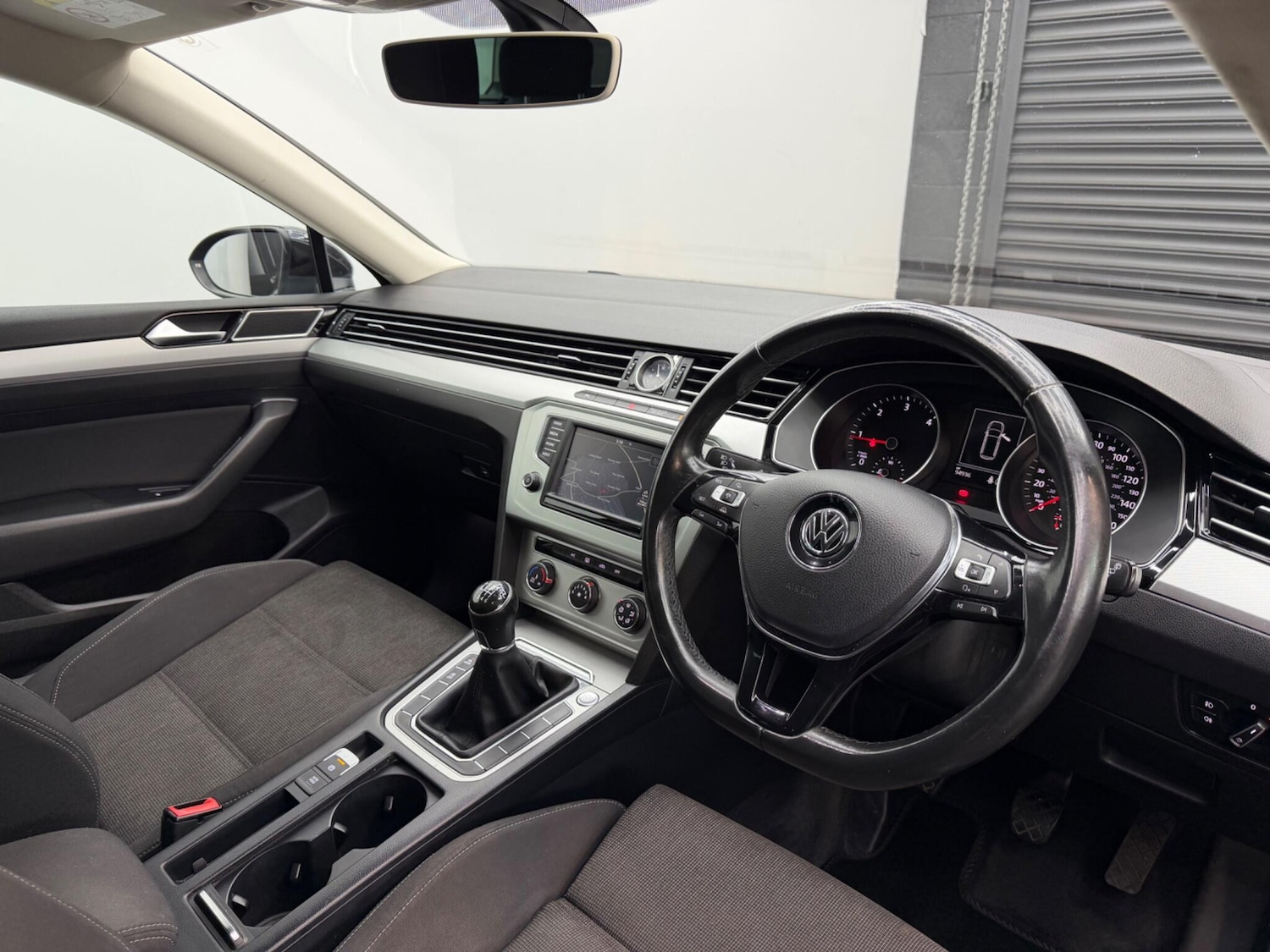 Used Volkswagen Passat 2015 for sale - 77598286: Photo 2