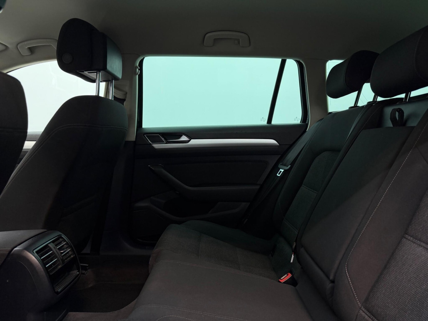 Used Volkswagen Passat 2015 for sale - 77598286: Photo 45