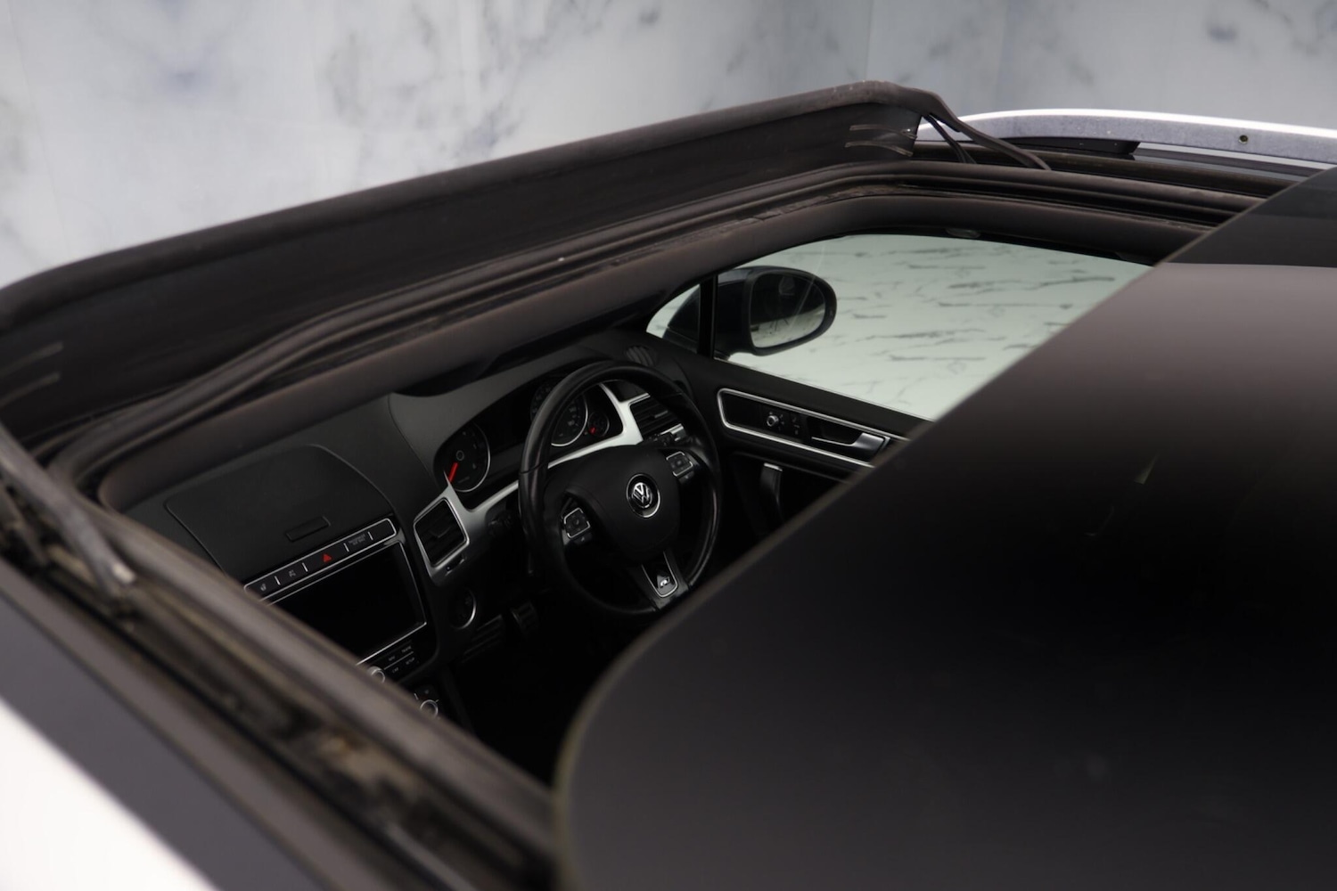 Used Volkswagen Touareg 2018 for sale - 78007566: Photo 2