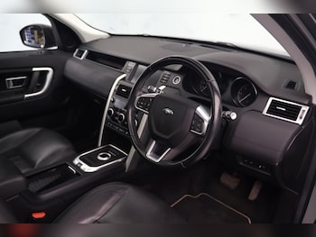 Used Land Rover Discovery Sport 2017 for sale - 78982649: Photo