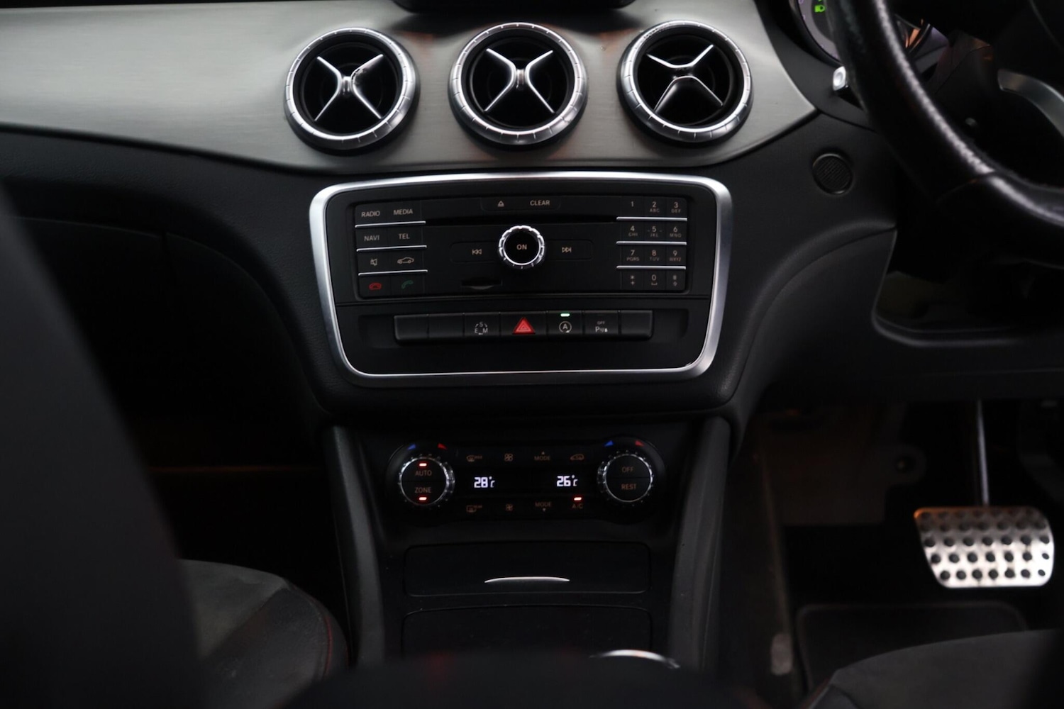 Used Mercedes-Benz CLA 2015 for sale - 77633609: Photo 33