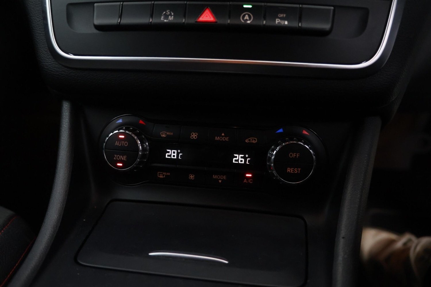 Used Mercedes-Benz CLA 2015 for sale - 77633609: Photo 35