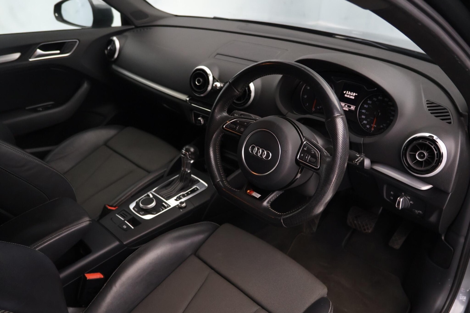 Used Audi A3 for sale - 77768156: Photo 2