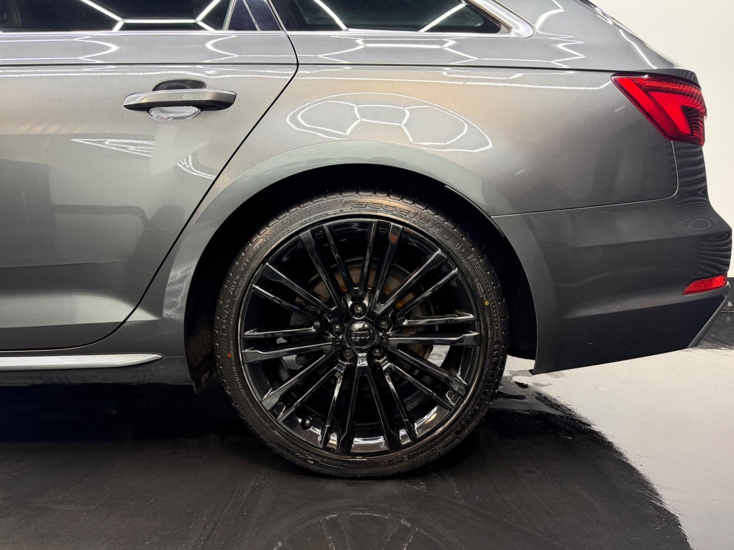 Used Audi A4 2017 for sale - 77598311: Photo 27