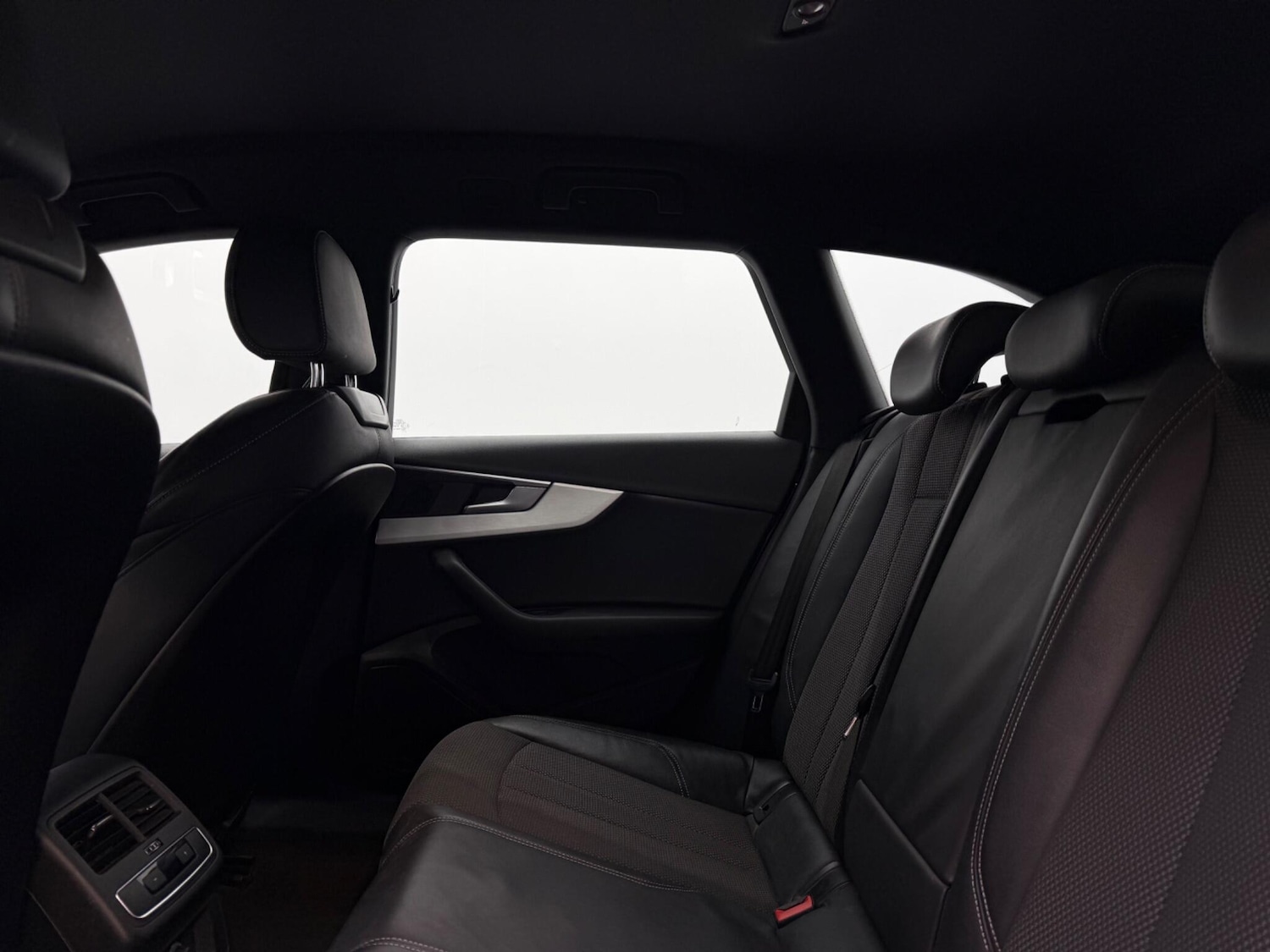 Used Audi A4 2017 for sale - 77598311: Photo 42