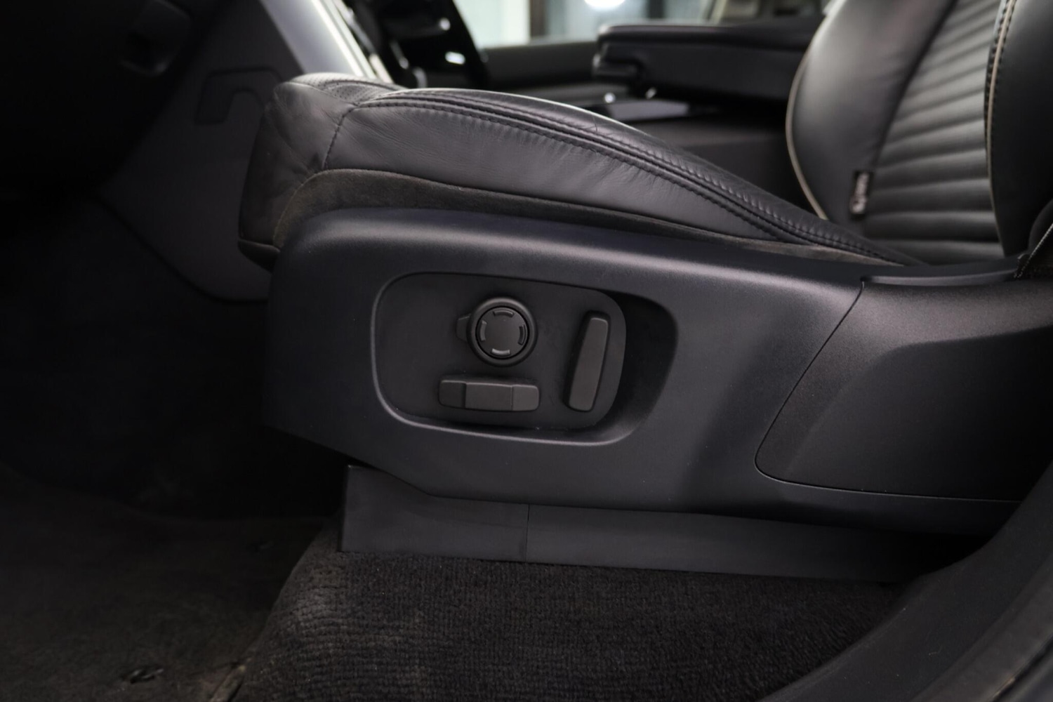 Used Land Rover Discovery 2019 for sale - 78115724: Photo 18