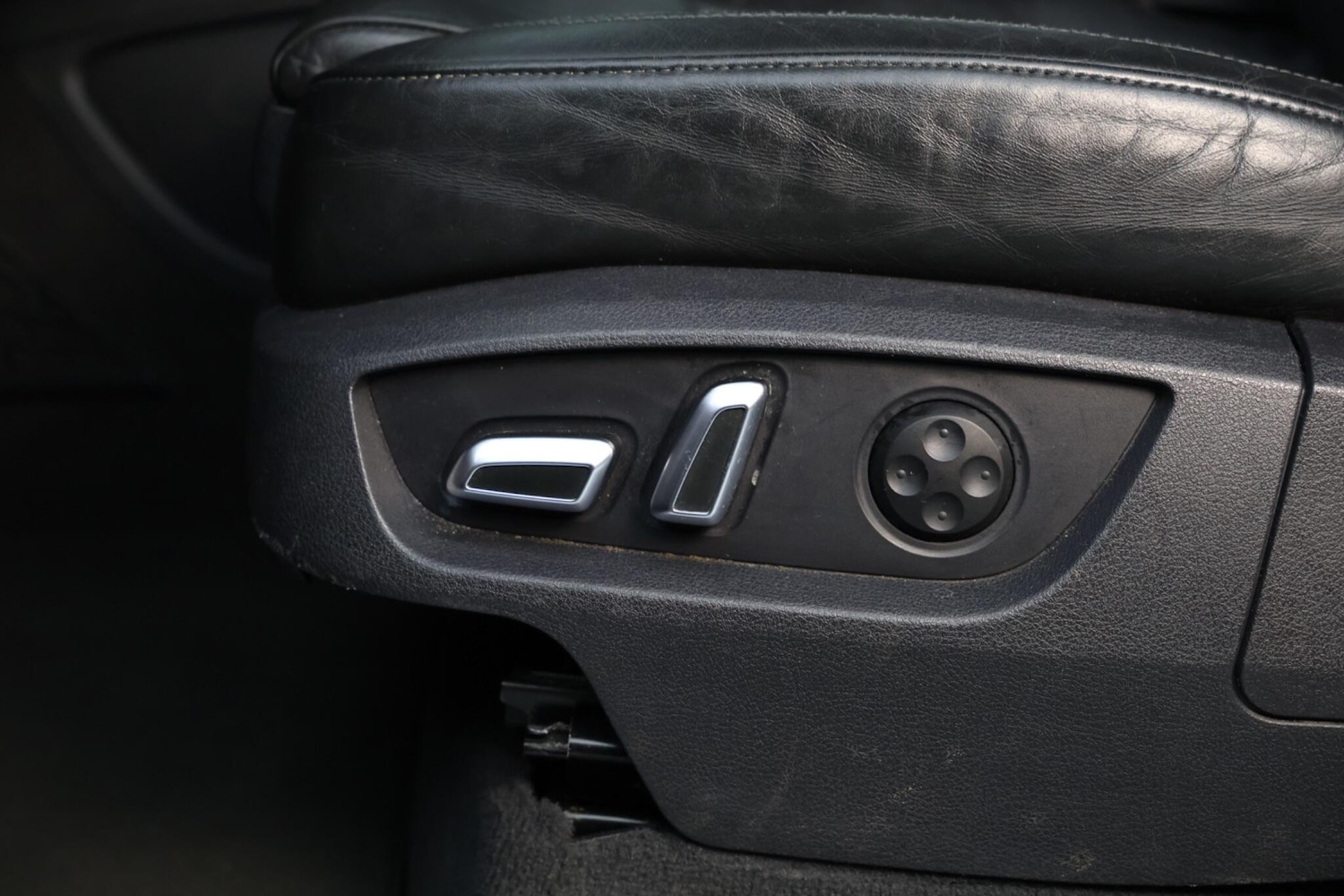 Used Audi Q7 2011 for sale - 77695695: Photo 21