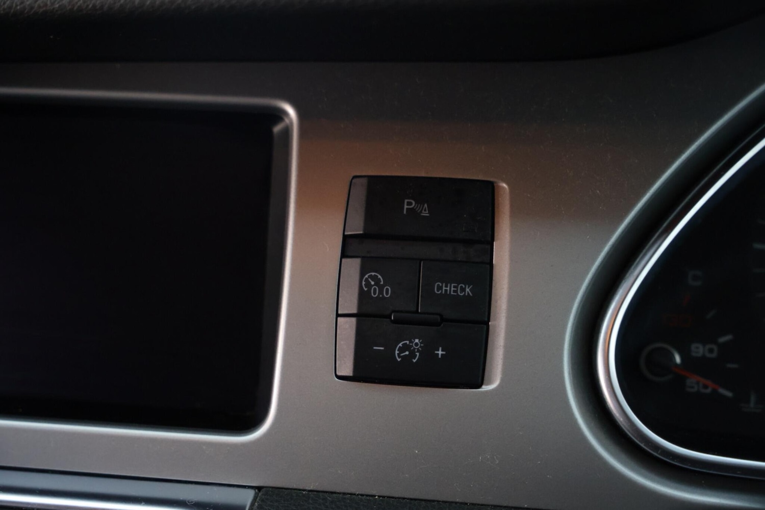 Used Audi Q7 2011 for sale - 77695695: Photo 35