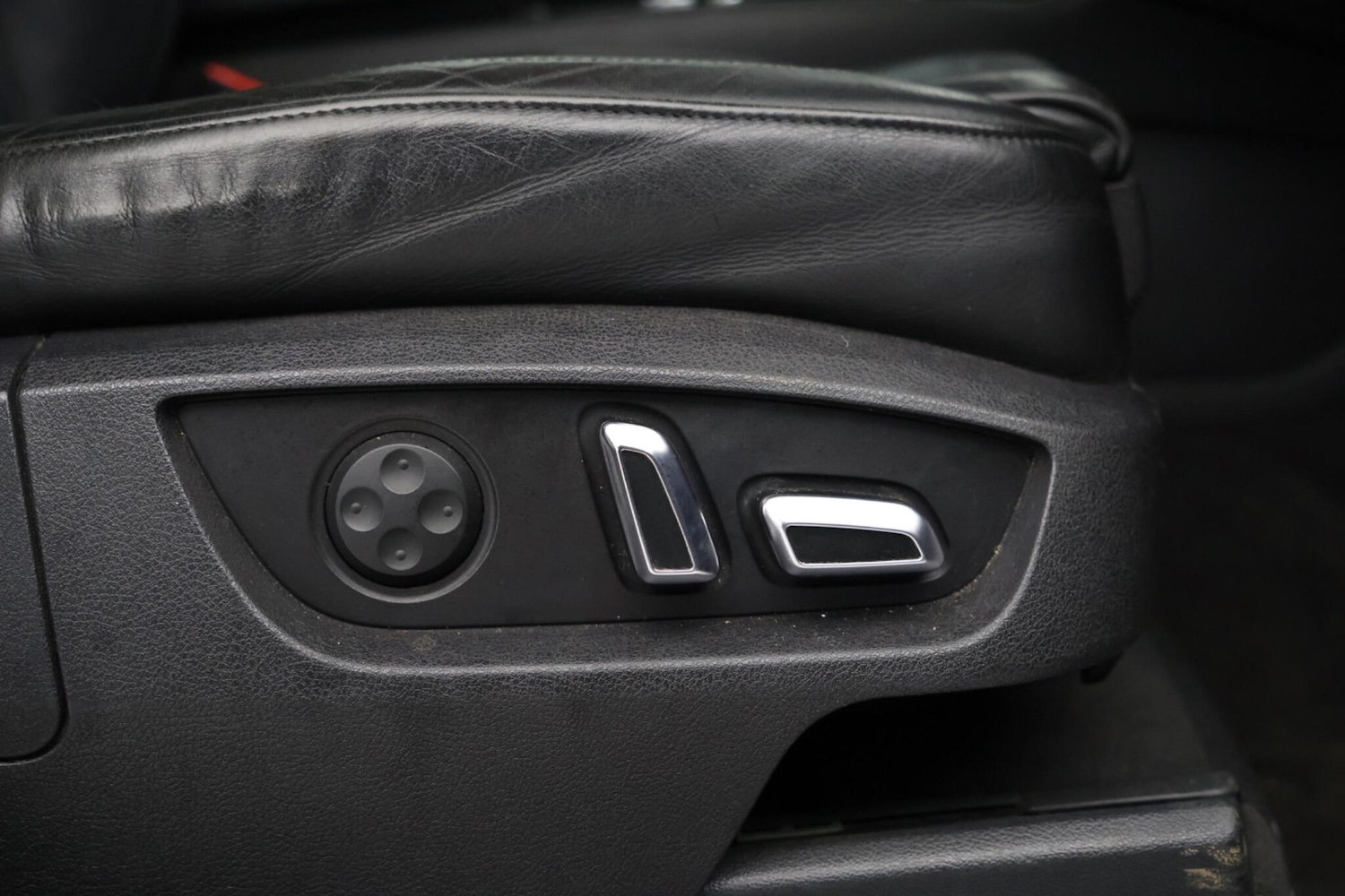 Used Audi Q7 2011 for sale - 77695695: Photo 39