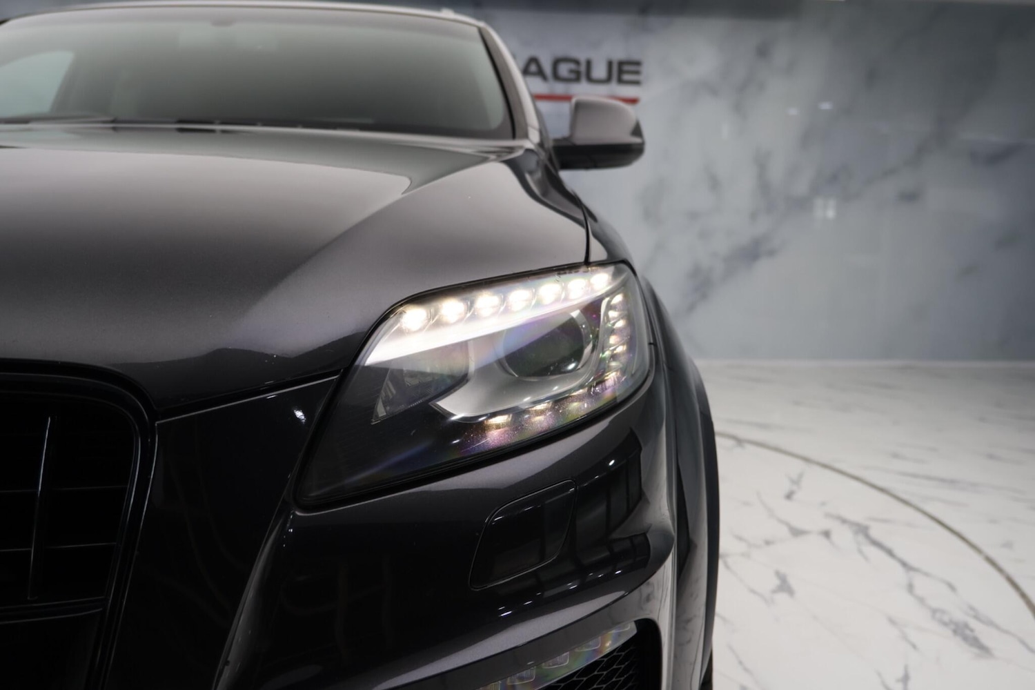 Used Audi Q7 2011 for sale - 77695695: Photo 47