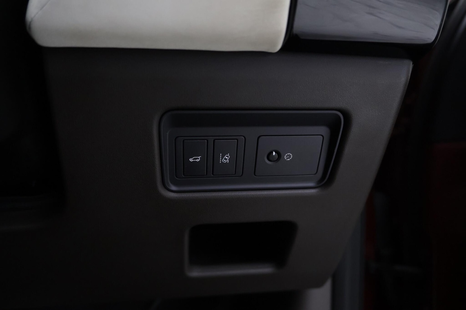 Used Land Rover Discovery 2017 for sale - 77597917: Photo 35