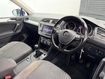 Used Volkswagen Tiguan 2017 for sale - 77598978: Photo