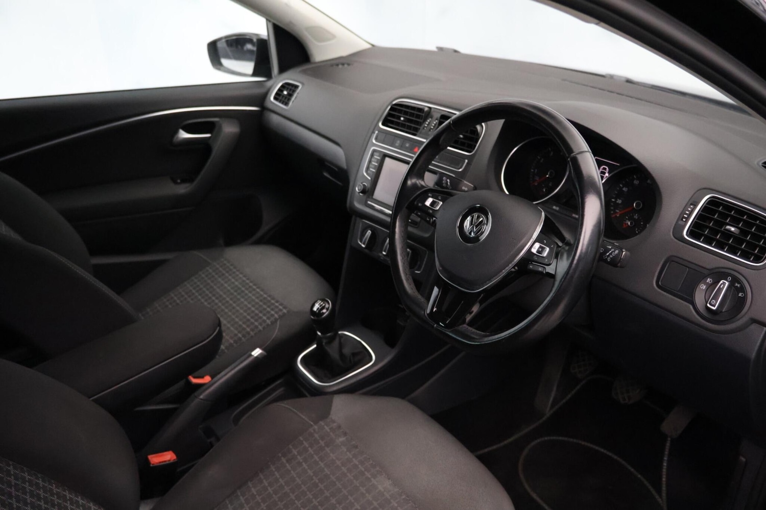 Used Volkswagen Polo for sale - 77908780: Photo 2