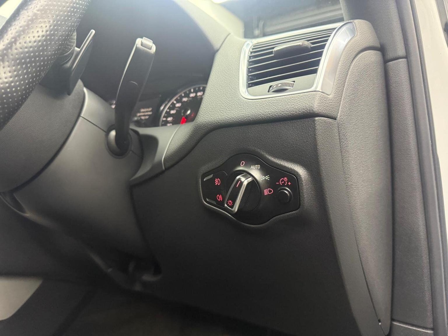 Used Audi Q5 2014 for sale - 77612960: Photo 49