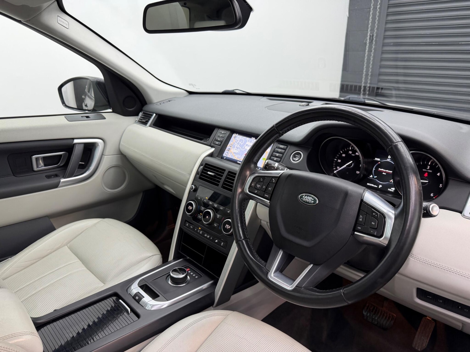 Used Land Rover Discovery Sport for sale - 77598141: Photo 2