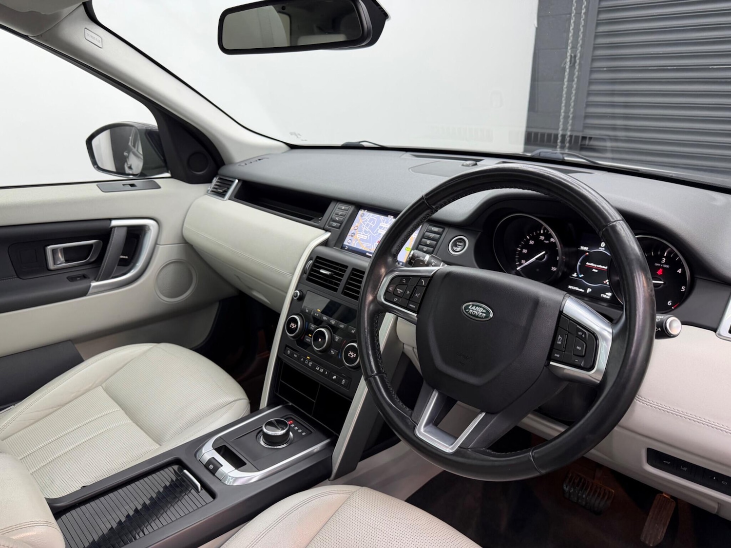 Used Land Rover Discovery Sport for sale - 77598141: Photo 28