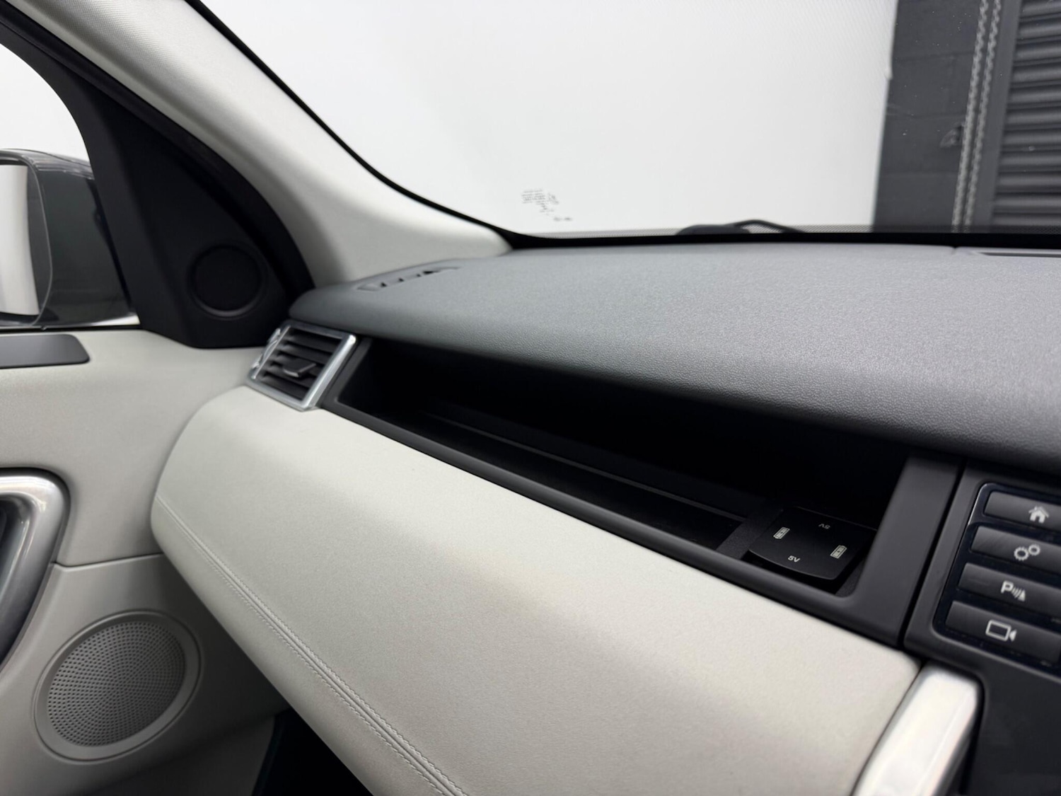 Used Land Rover Discovery Sport for sale - 77598141: Photo 55