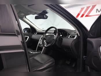 Used Land Rover Discovery Sport 2018 for sale - 79565486: Photo